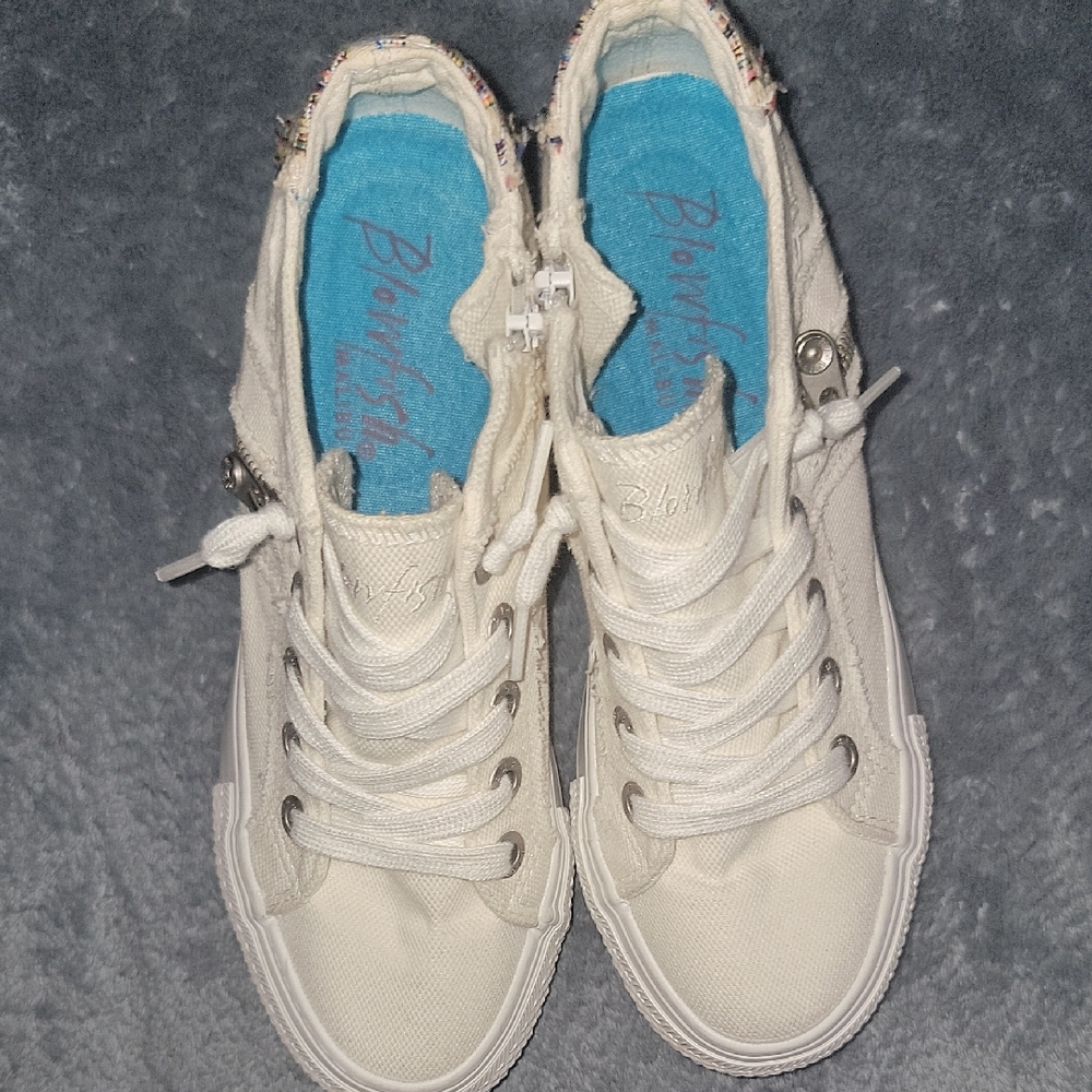 Blowfish Cream Canvas Sneakers